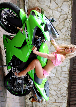 Naughtytinkerbell Naughtytinkerbell Model Digital Outdoor Xvideos