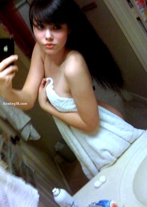 Sexting18 Sexting18 Model Current Schoolgirl Doc