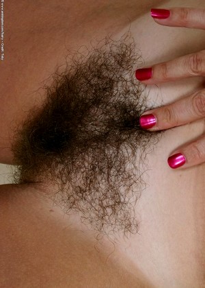 Atknaturalandhairy Model jpg 12