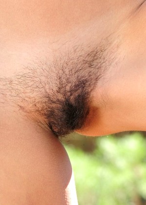 Atknaturalandhairy Model jpg 7