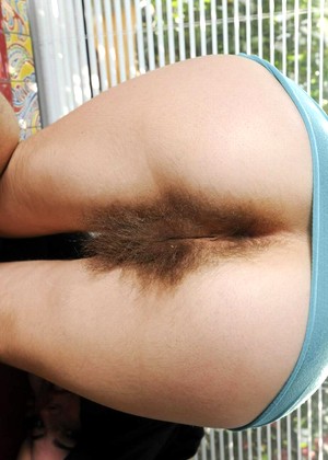 Atknaturalhairy Model jpg 10