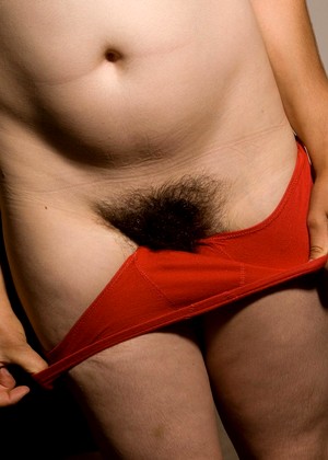 Atknaturalhairy Model jpg 10