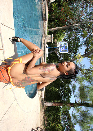 Skin Diamond jpg 10