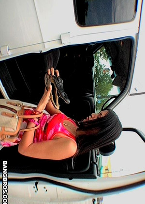 Bangbus Model jpg 13