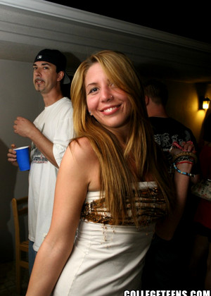 Collegeteens Model jpg 12