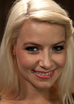 Anikka Albrite jpg 4