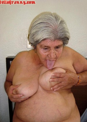 Hellogranny Model jpg 2