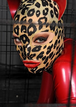 Latex Lucy jpg 19