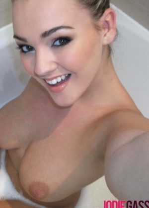 Jodie Gasson jpg 9