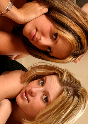 popular studio pichunter  Karen And Amy pornpics (3)