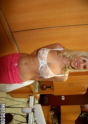 Bibi Jones jpg 1