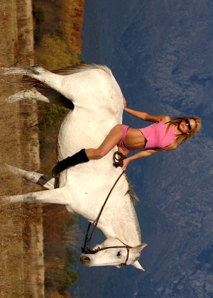 Nakedhorseriding Model jpg 14