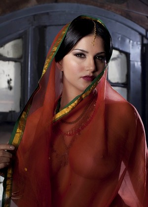 Sunny Leone jpg 2