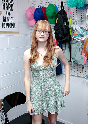 Shoplyfter Amber Stark Toplesgif Glasses Pornographics jpg 6