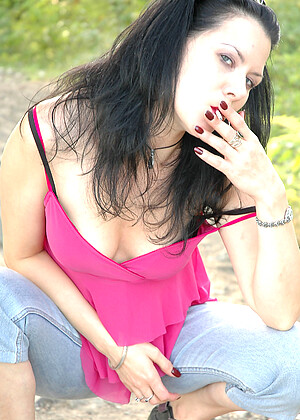 Smokingmina Model jpg 9