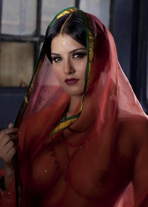 Sunny Leone jpg 9