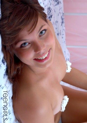 Teen Girls Stephanie Unbelievable Average Tits Sets jpg 2