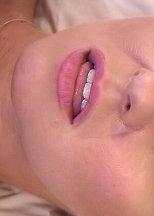 Trixie Swallows Spoon Fed Sexfotoo Party Studio jpg 15