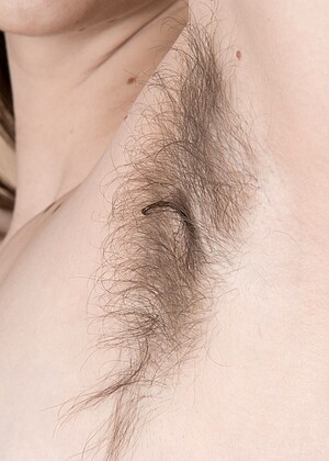 We Are Hairy Donatella Spencer Amateur Gilr jpg 5