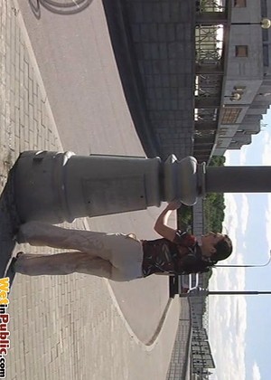 Wet In Public Wetinpublic Model Direct Public Pissing Pin Xxx jpg 7