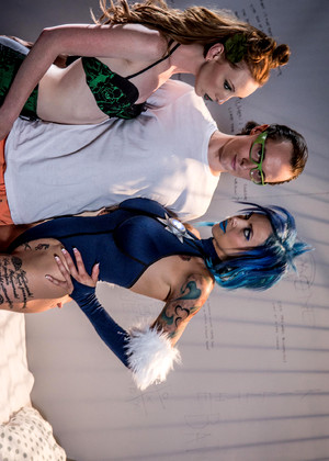 Anna Bell Peaks Katy Kiss jpg 1