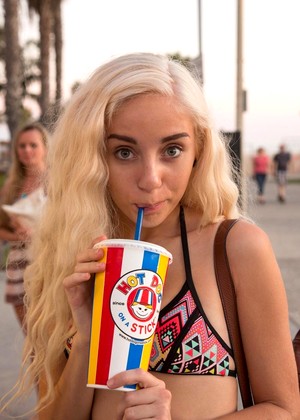 Naomi Woods jpg 4