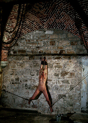 Bdsmprison Mirela Lessy Spreading Oneil