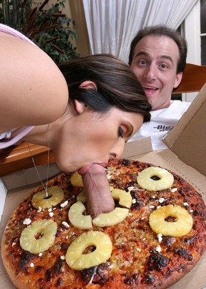 Bigsausagepizza Shy Love Wet Skirt Sexo Edition