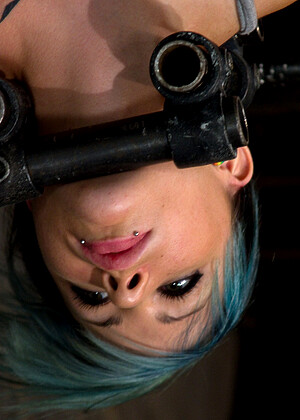 Devicebondage Krysta Kaos Day Bondage Modelgirl