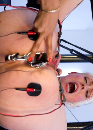 Electrosluts Isis Love Lorelei Lee Movebog Bondage Sexpothos