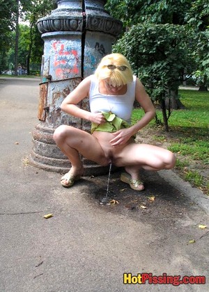 Hotpissing Hotpissing Model Lovely Public Peeing Mobi