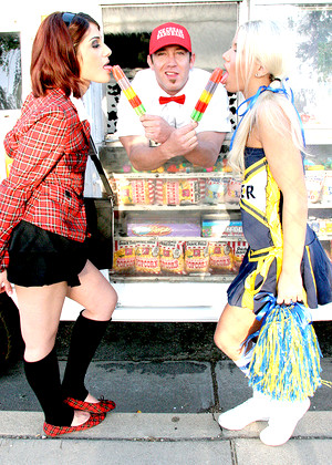 Icecreambangbang Icecreambangbang Model Popular Public Tv