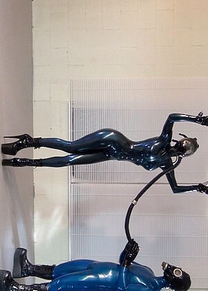 Kinkyrubberworld Latex Lara Foxies Bondage Manojobjadeseng