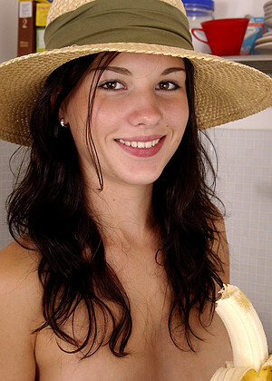 Metart Monika C Prite Face Free Mobile