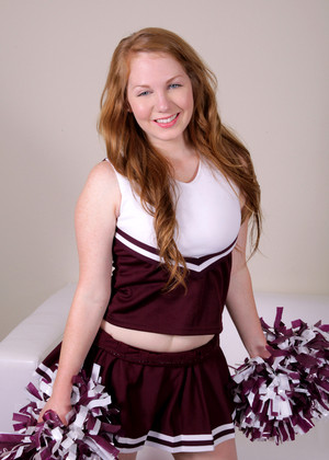 Nubiles Bree Phoenix Dedicated Cheerleader Extrem