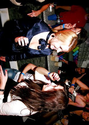 Partyhardcore Gina Killmer Vivien Hello Groupsex Sex Edition