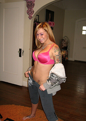 Pornfidelity Nikki Rhodes Ryan Madison Scarlett Pain Ftvsex Skinny Adultempire