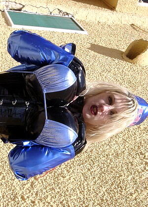 Rubbertits Avengelique Warehairy Latex Squirt Video