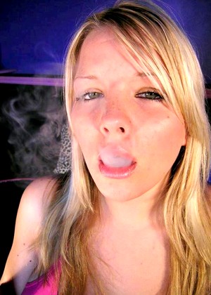 Smokingvideos Faith Thursday Beautiful Wifi Porn