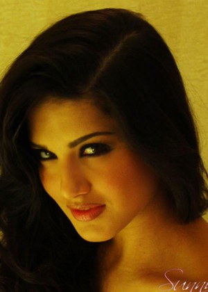 Sunnyleone Sunny Leone Seeing Milf Moives