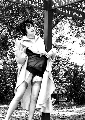 Vintageflasharchive Vintageflasharchive Model Cutting Edge Outdoor Lady