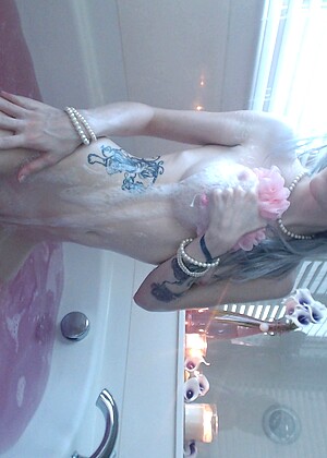 Violetoctoberxxx Violet October Tities Bath Sex Thumbnail