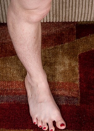 Wearehairy Zia Recent Feet Slideshow